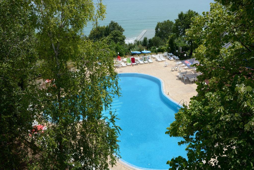 Ahilea Hotel - Free Pool Access بالشيك المظهر الخارجي الصورة