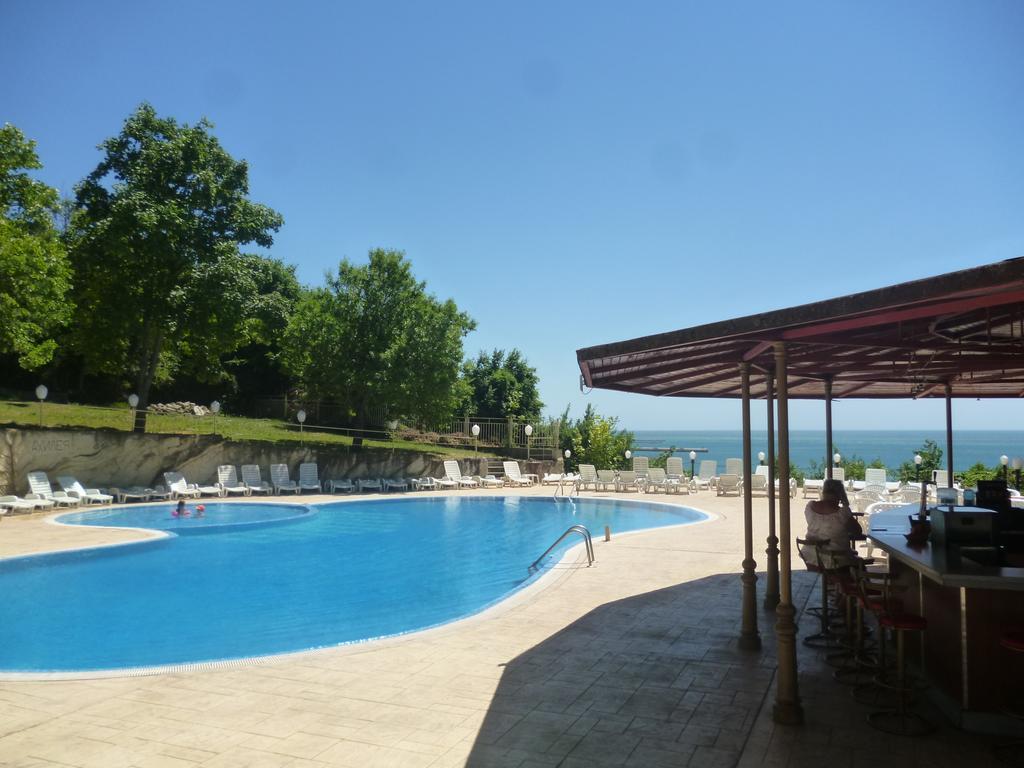 Ahilea Hotel - Free Pool Access بالشيك المظهر الخارجي الصورة