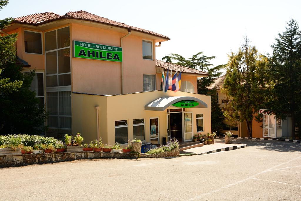 Ahilea Hotel - Free Pool Access بالشيك الغرفة الصورة