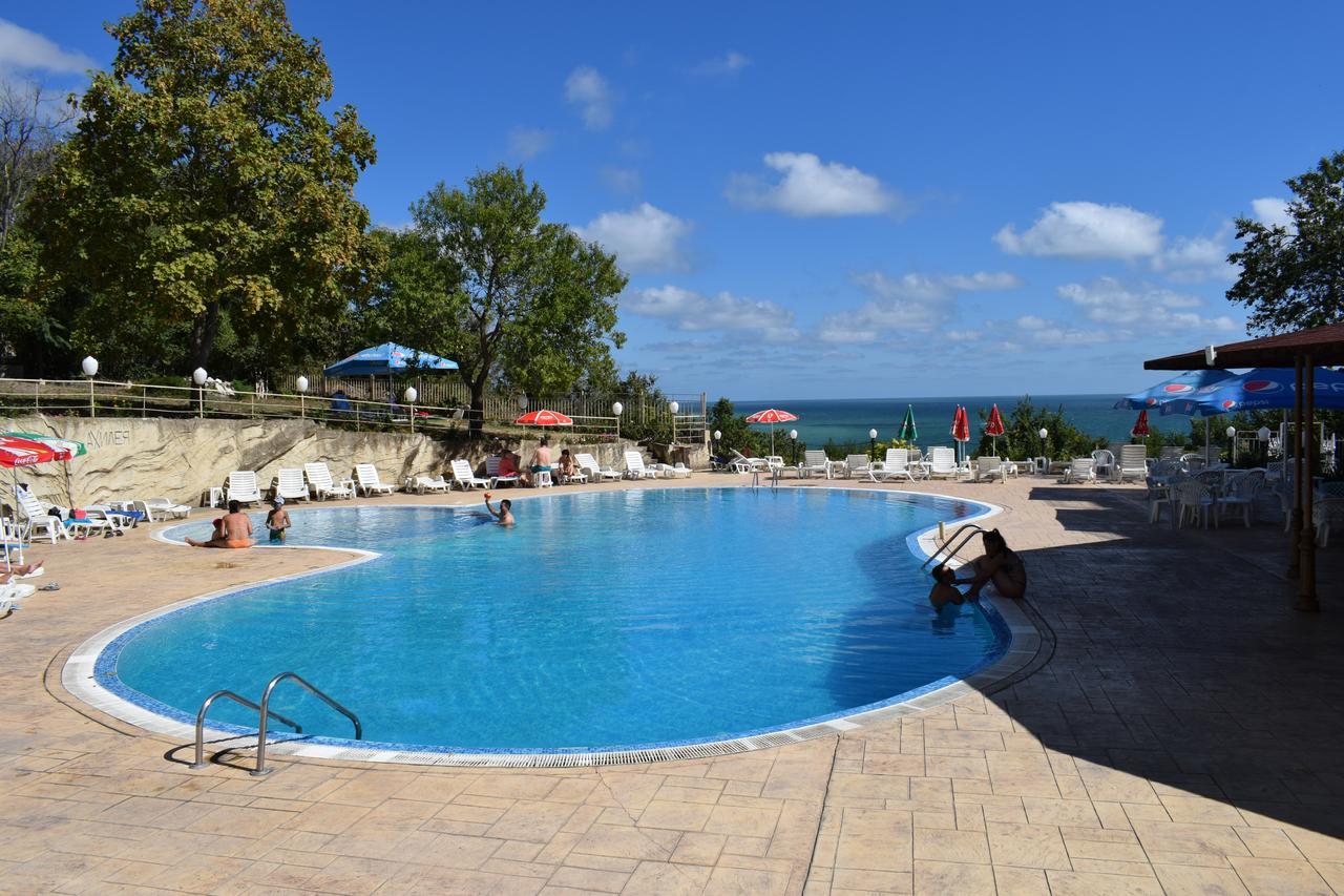 Ahilea Hotel - Free Pool Access بالشيك المظهر الخارجي الصورة