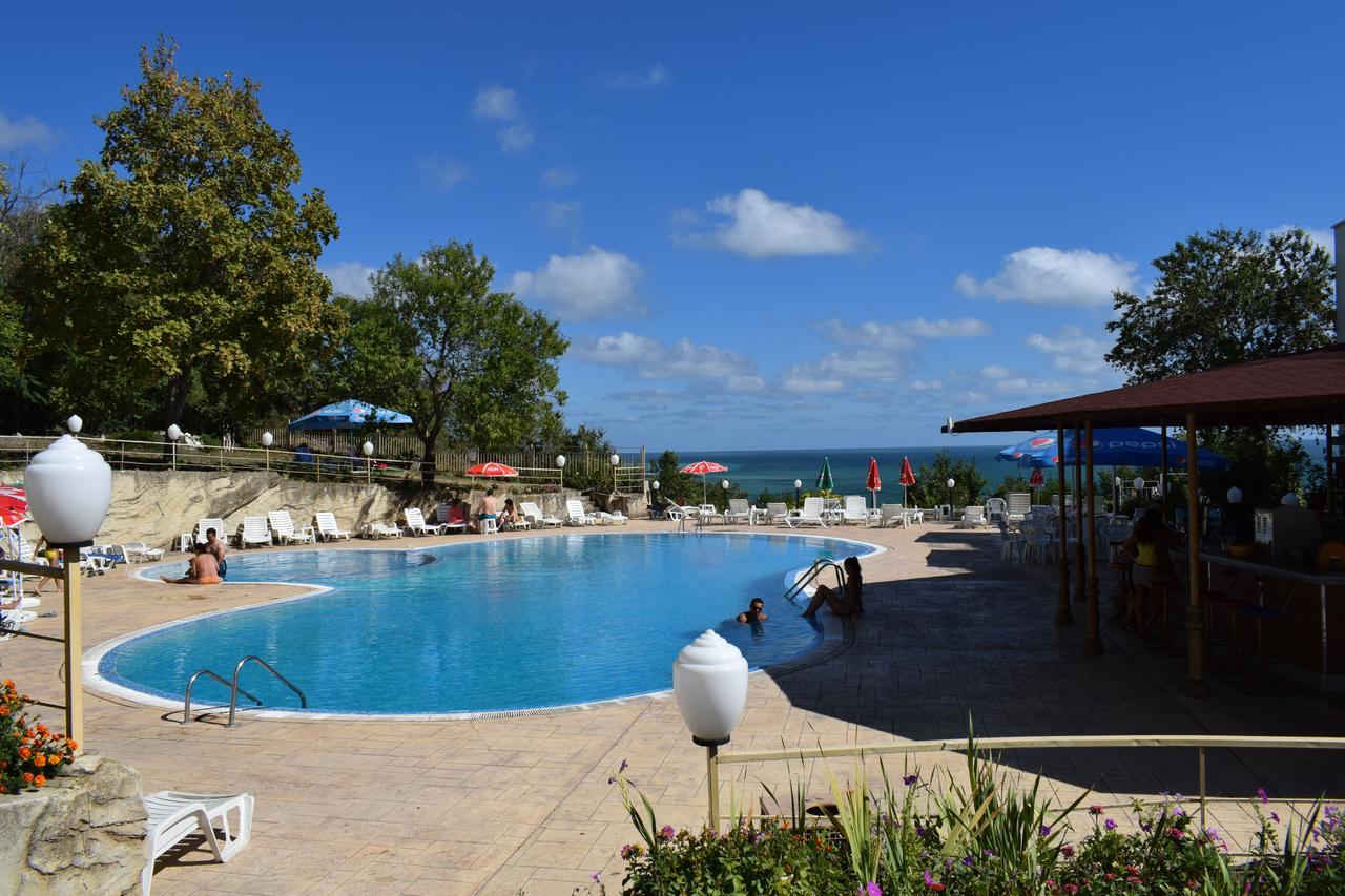 Ahilea Hotel - Free Pool Access بالشيك المظهر الخارجي الصورة
