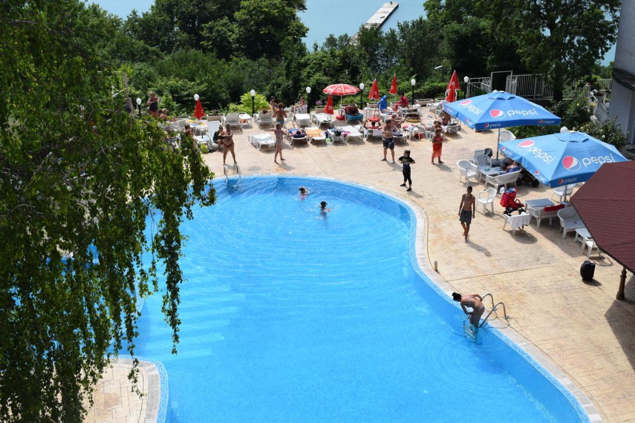 Ahilea Hotel - Free Pool Access بالشيك المظهر الخارجي الصورة