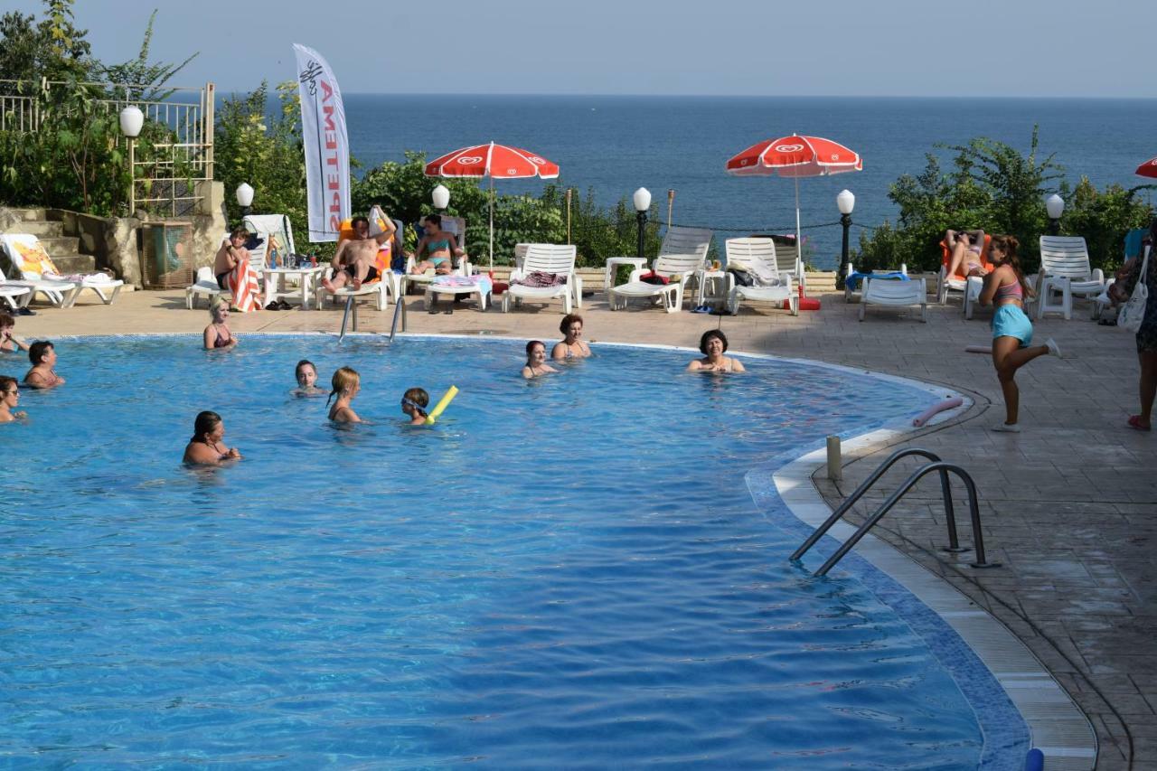 Ahilea Hotel - Free Pool Access بالشيك المظهر الخارجي الصورة